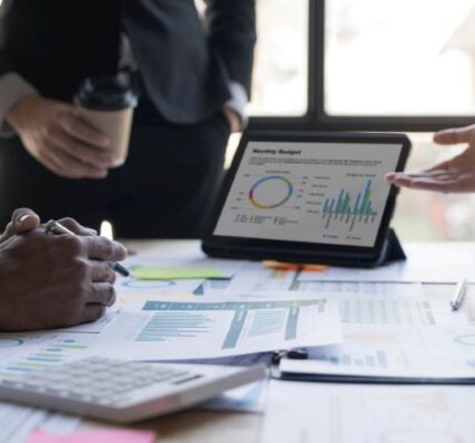 Reducing Financial Risk Through Smart Outsourcing