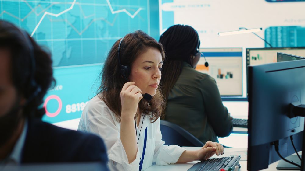 In-House vs Offshore Financial Operations