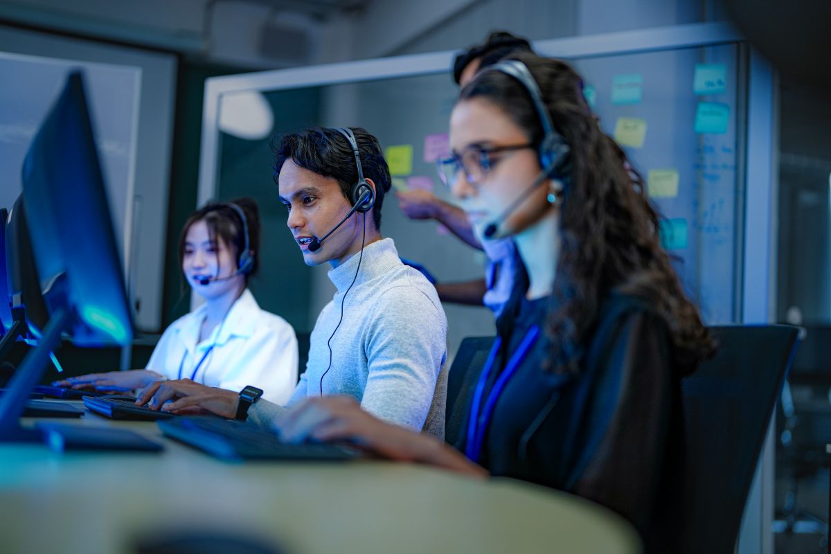 Telecom Support Operations: How Offshore Teams Close the Gap