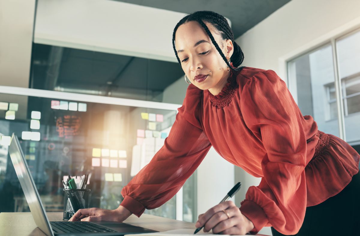 How Offshore Financial Support Teams Outperform In-House
